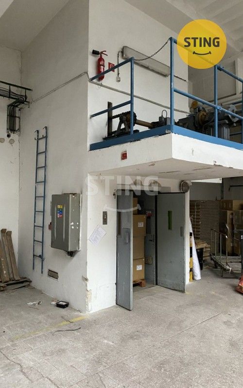 Pronájem komerčního prostoru 950 m² - foto 8