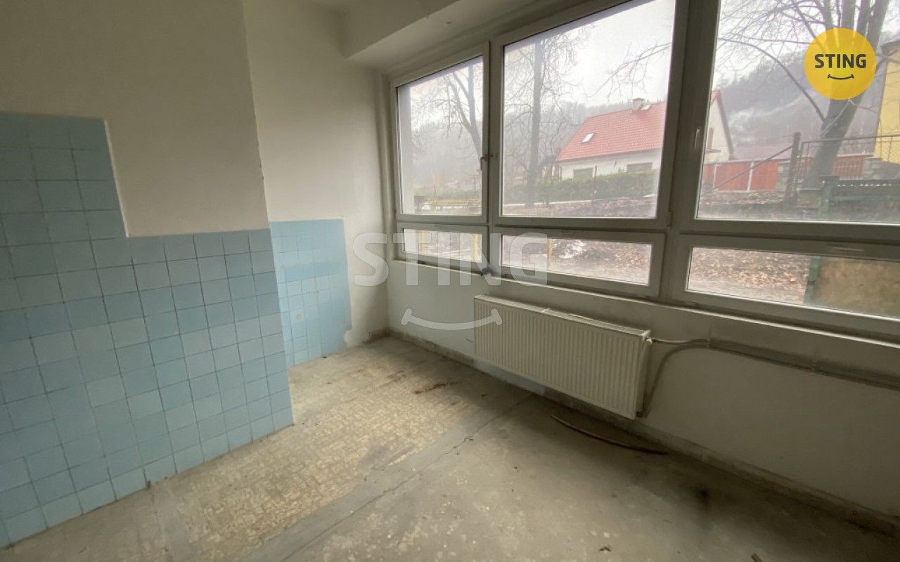 Pronájem komerčního prostoru 950 m² - foto 10