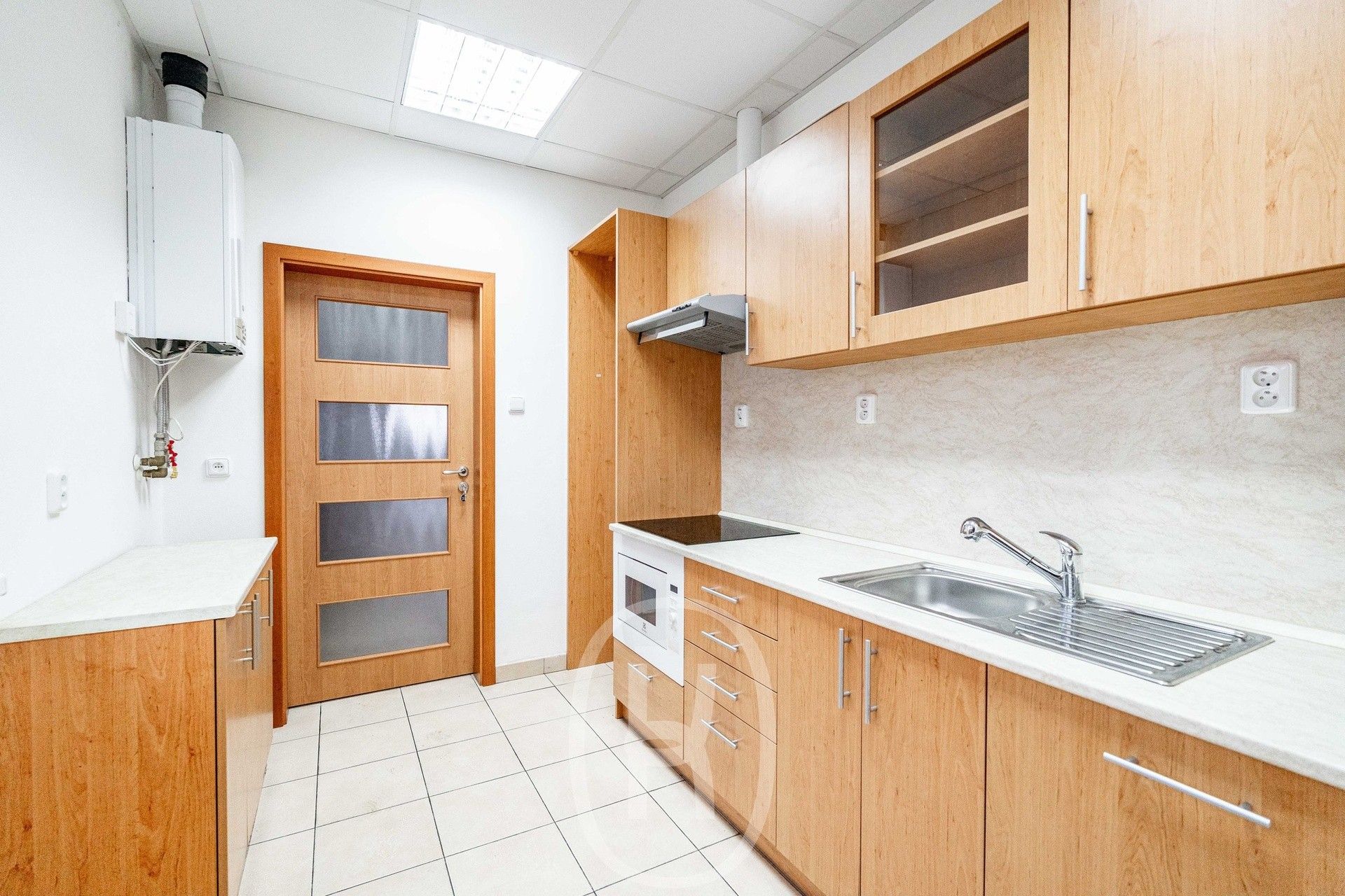 Pronájem komerčního prostoru 2675 m² - foto 13