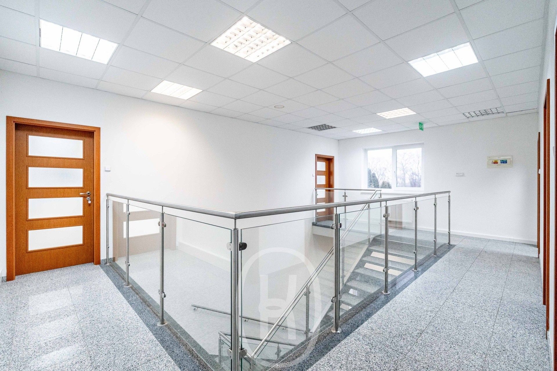 Pronájem komerčního prostoru 2675 m² - foto 12