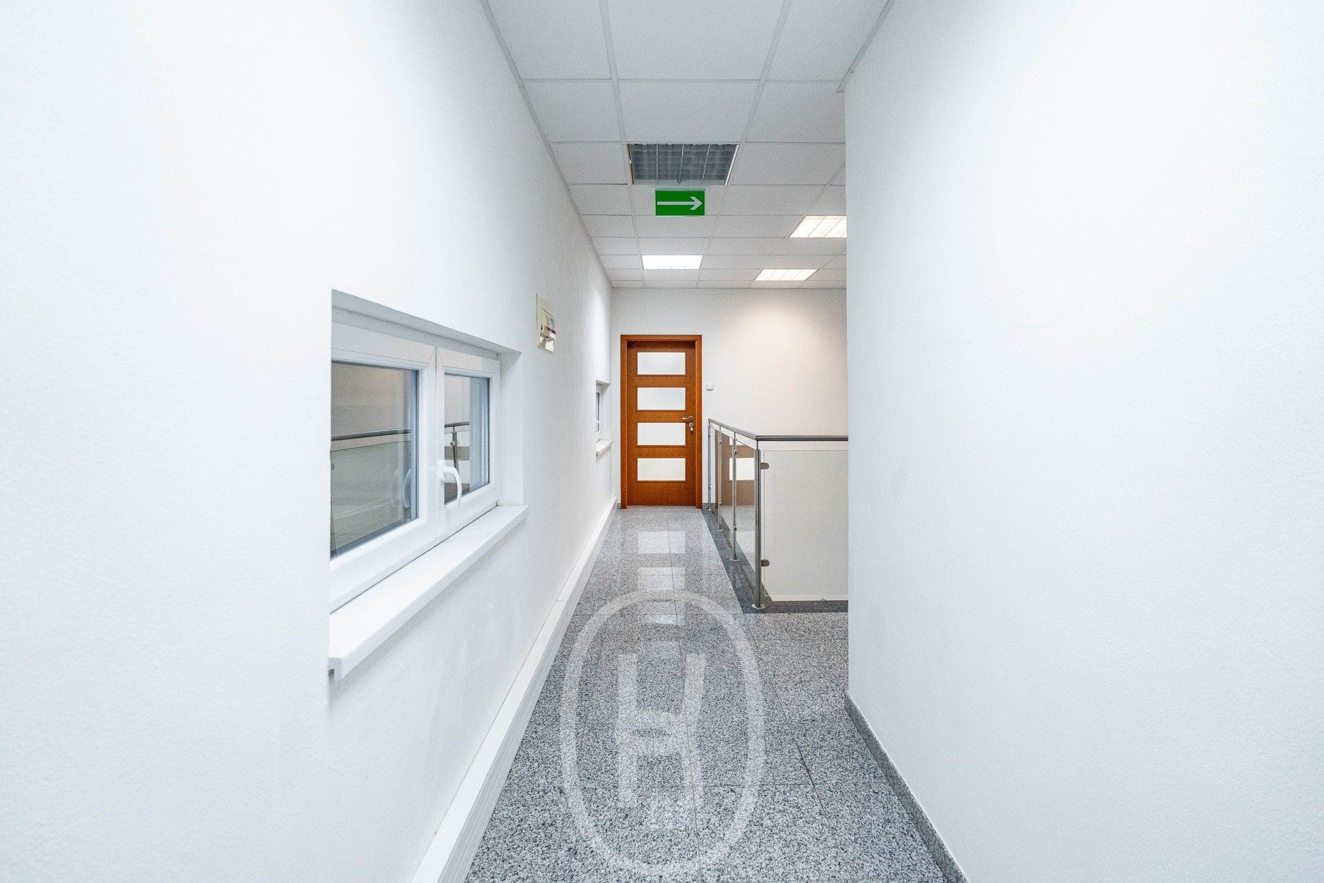 Pronájem komerčního prostoru 2675 m² - foto 11