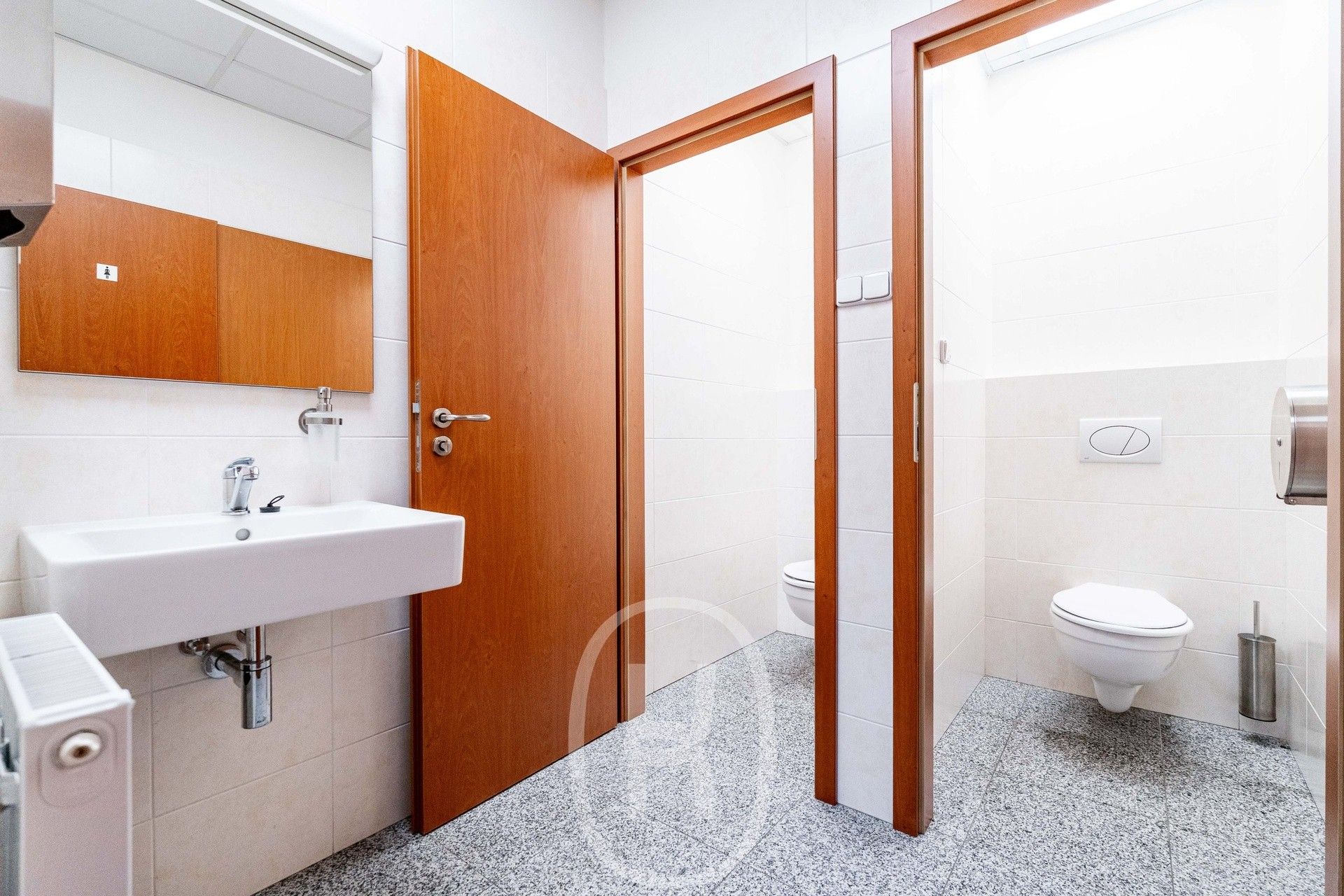 Pronájem komerčního prostoru 2675 m² - foto 14