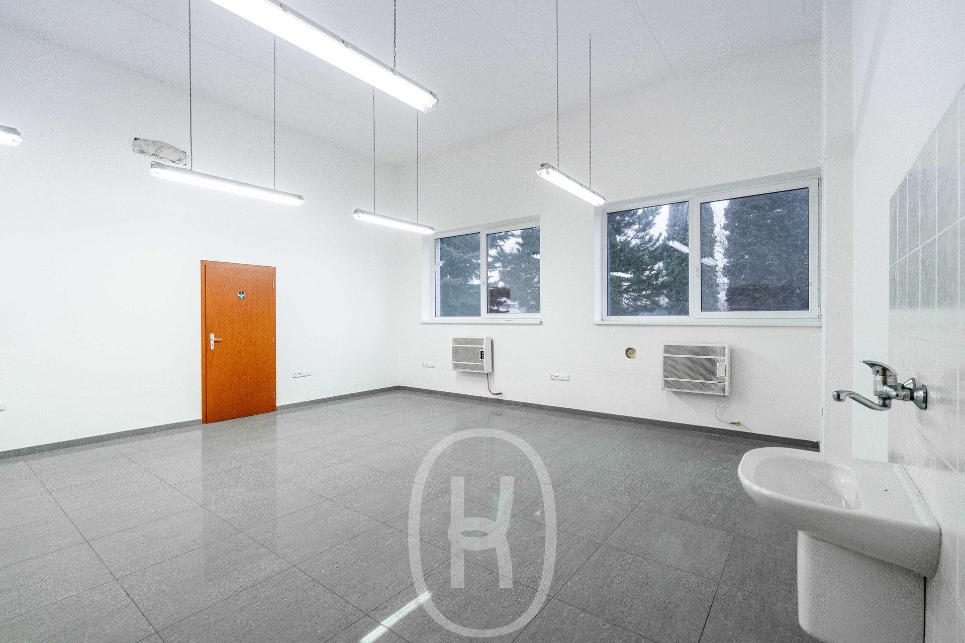 Pronájem komerčního prostoru 2675 m² - foto 20