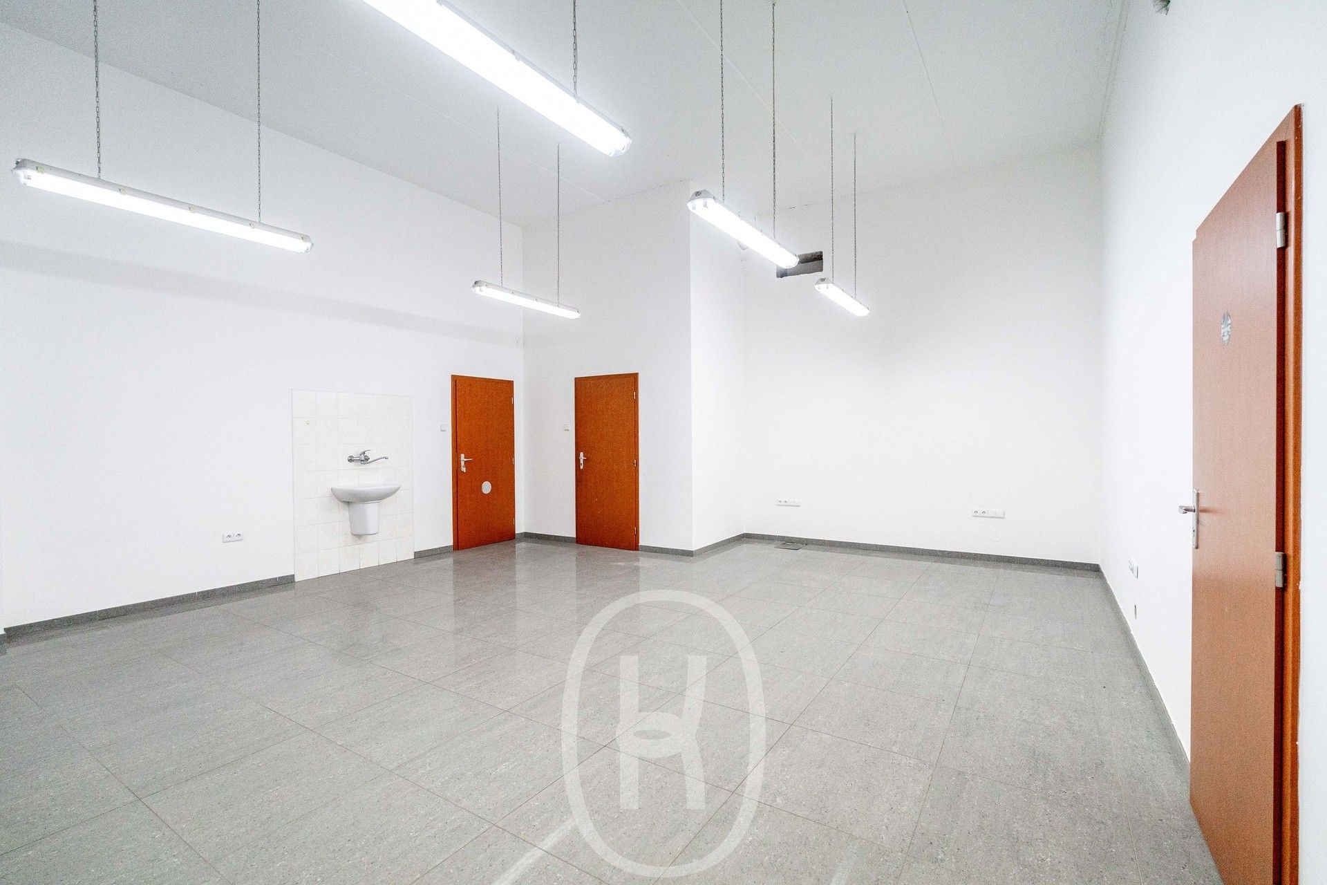 Pronájem komerčního prostoru 2675 m² - foto 21