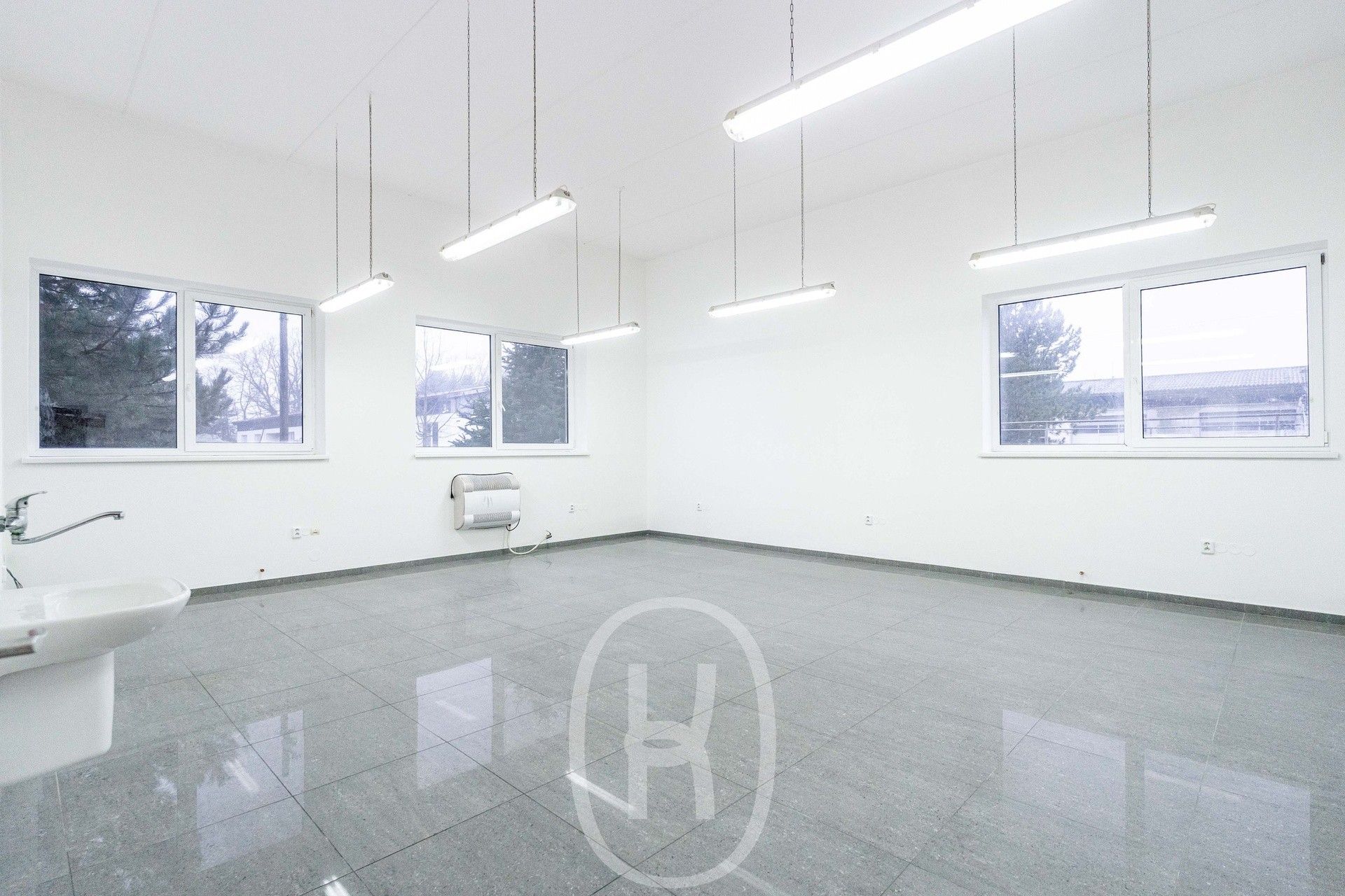 Pronájem komerčního prostoru 2675 m² - foto 24