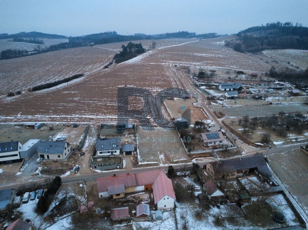 Prodej pozemku 1210 m² - foto 1