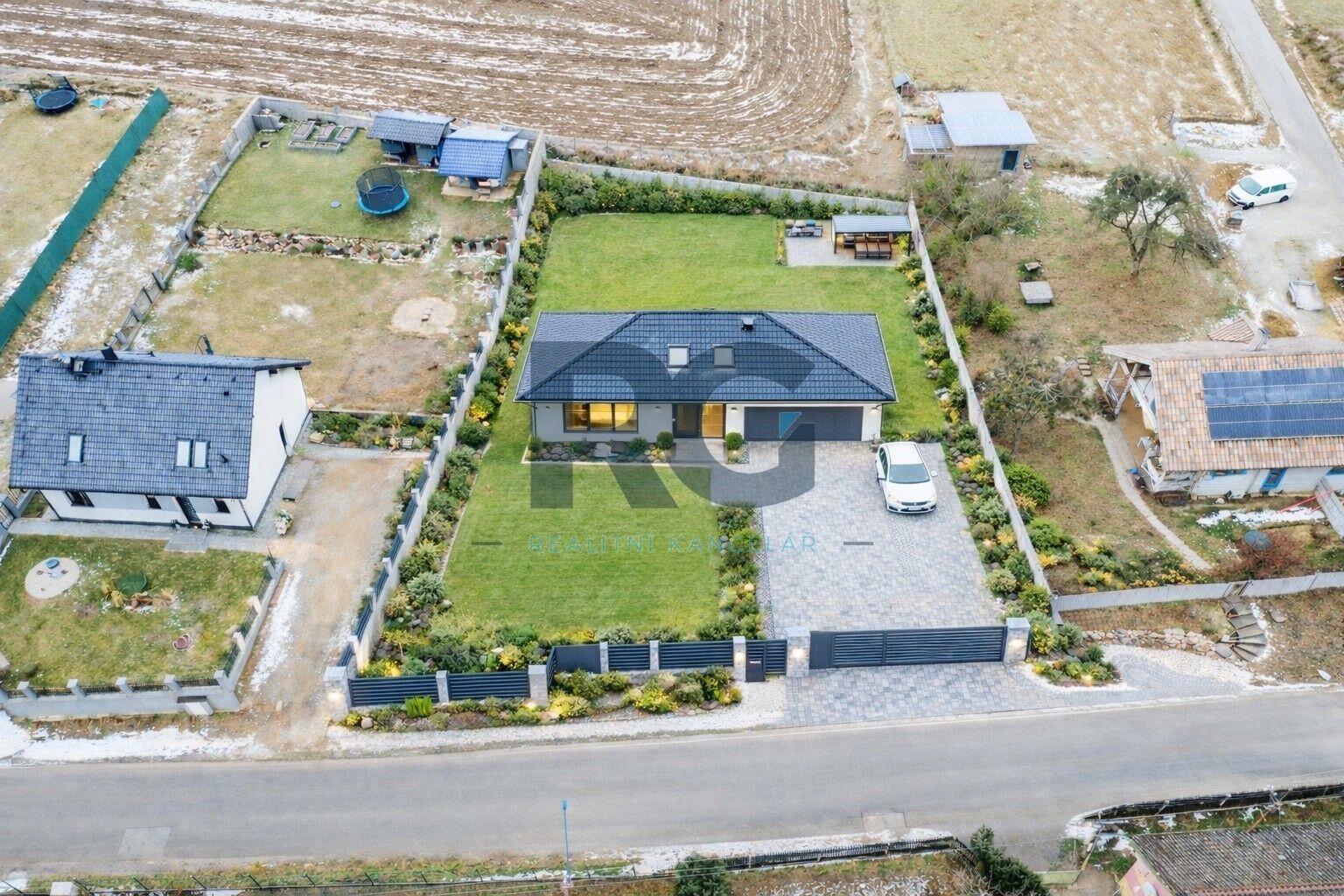 Prodej pozemku 1210 m² - foto 3