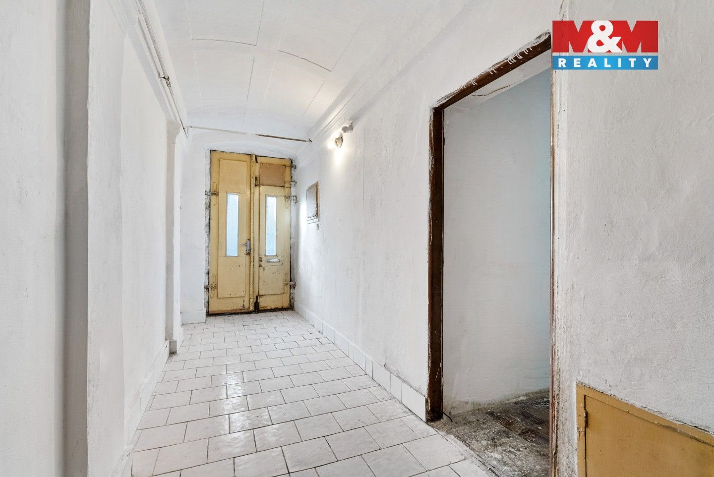Prodej komerčního prostoru 226 m² - foto 5