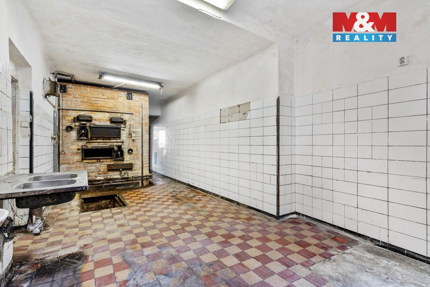 Prodej komerčního prostoru 226 m² - foto 7
