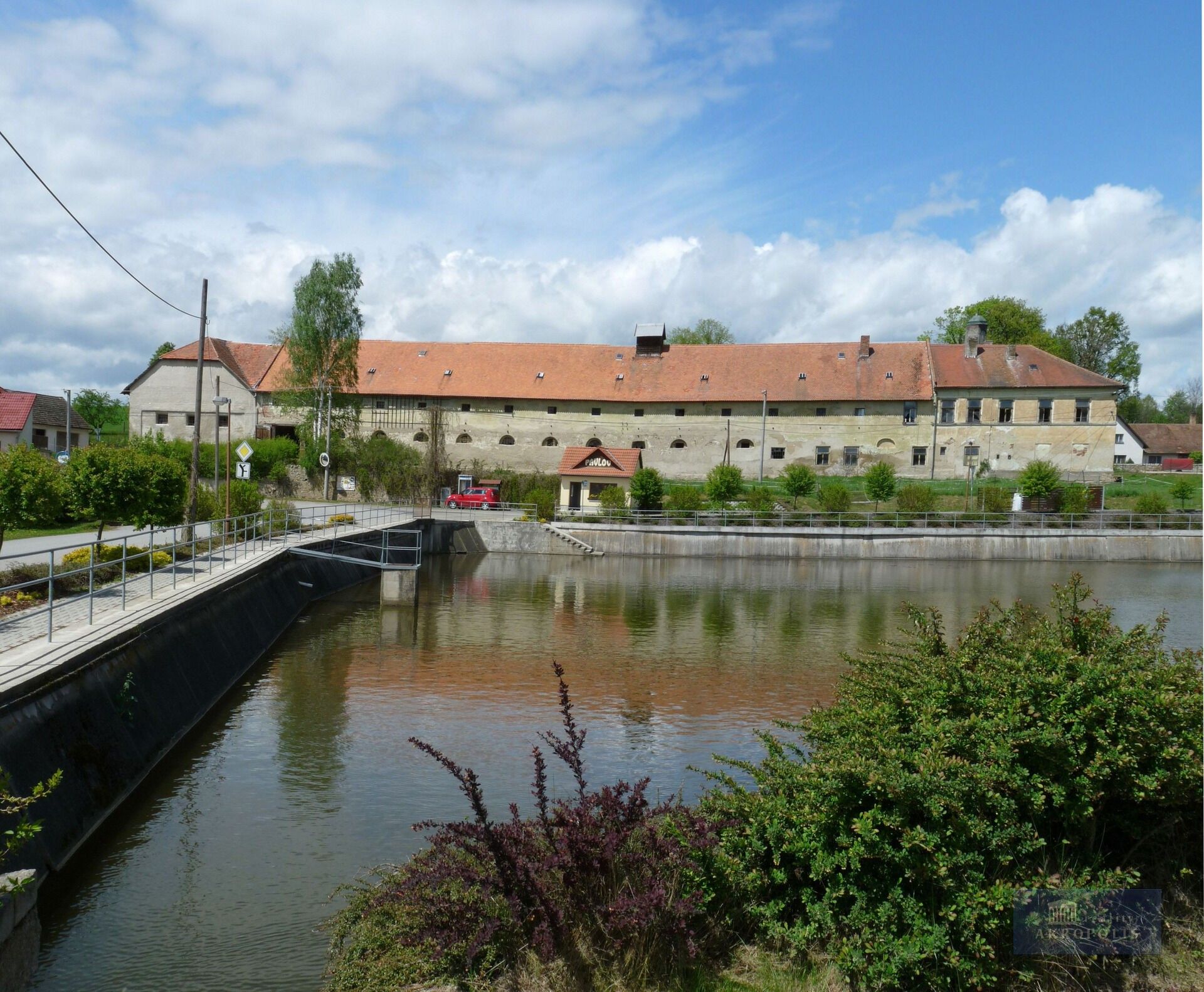 Prodej komerčního prostoru 2020000 m² - foto 1