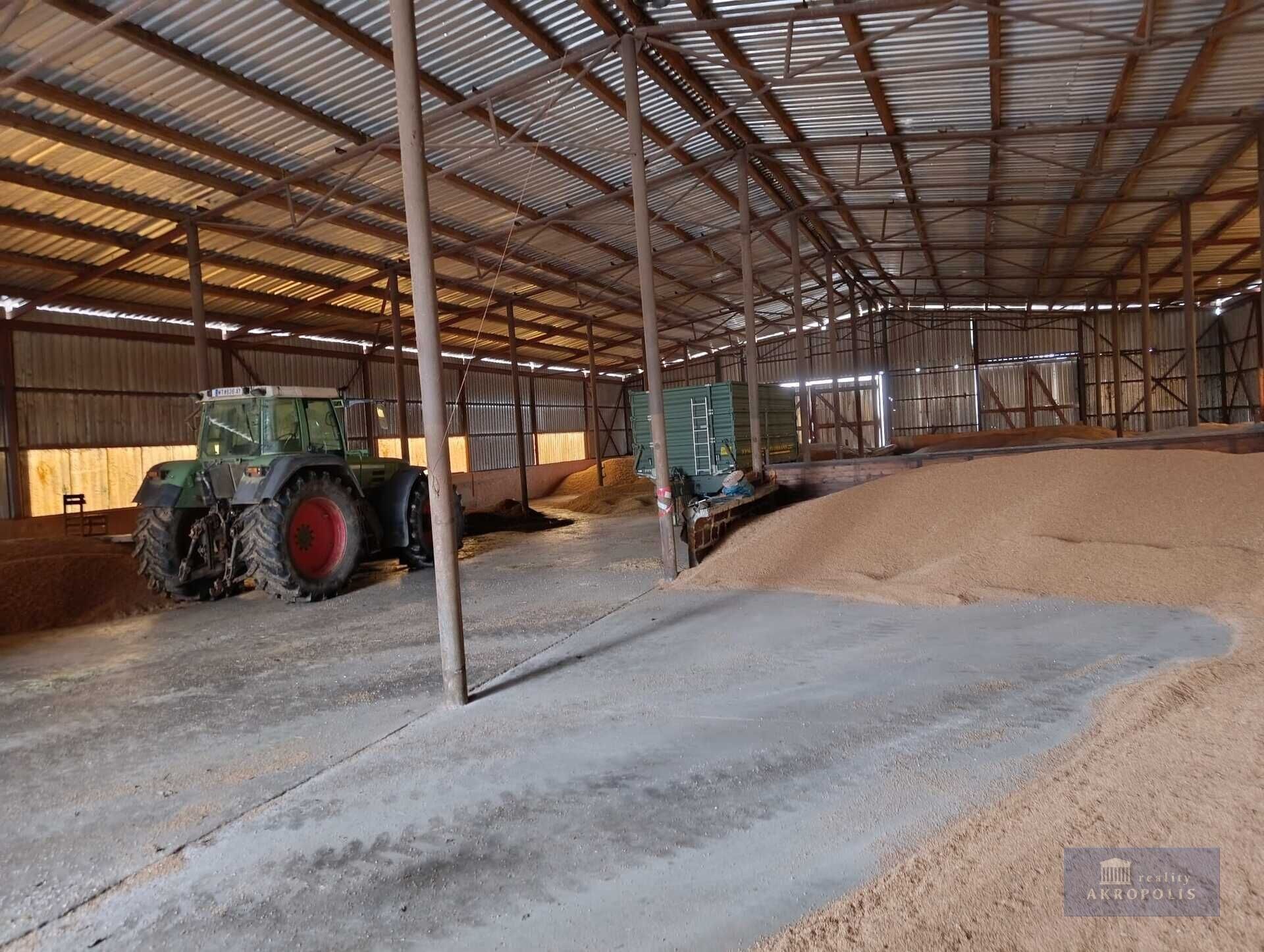 Prodej komerčního prostoru 2020000 m² - foto 9
