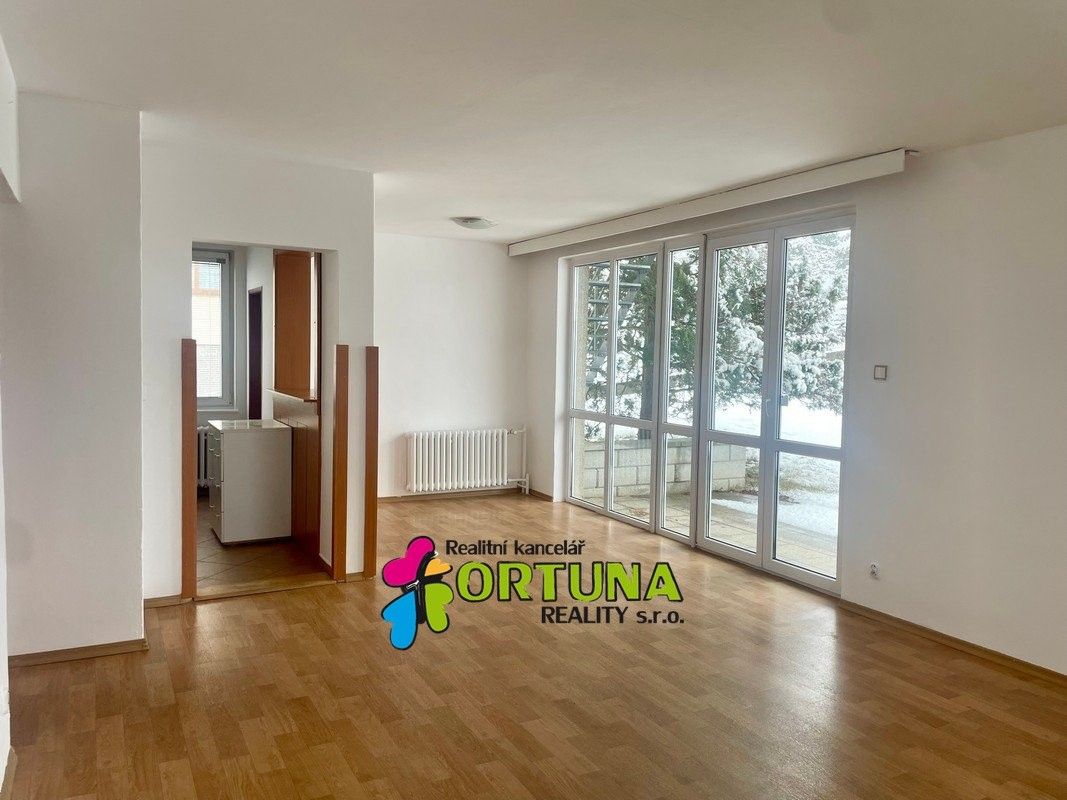 Pronájem bytu 4+kk 100 m² - foto 1