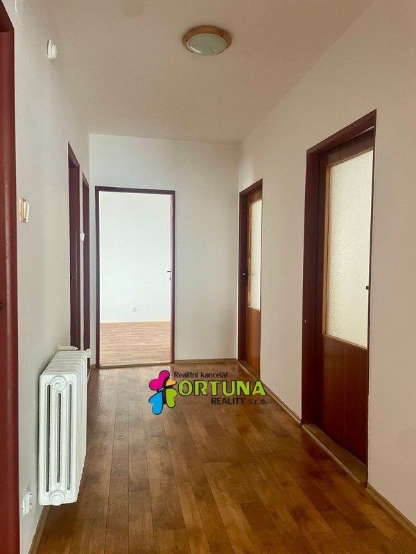 Pronájem bytu 4+kk 100 m² - foto 4