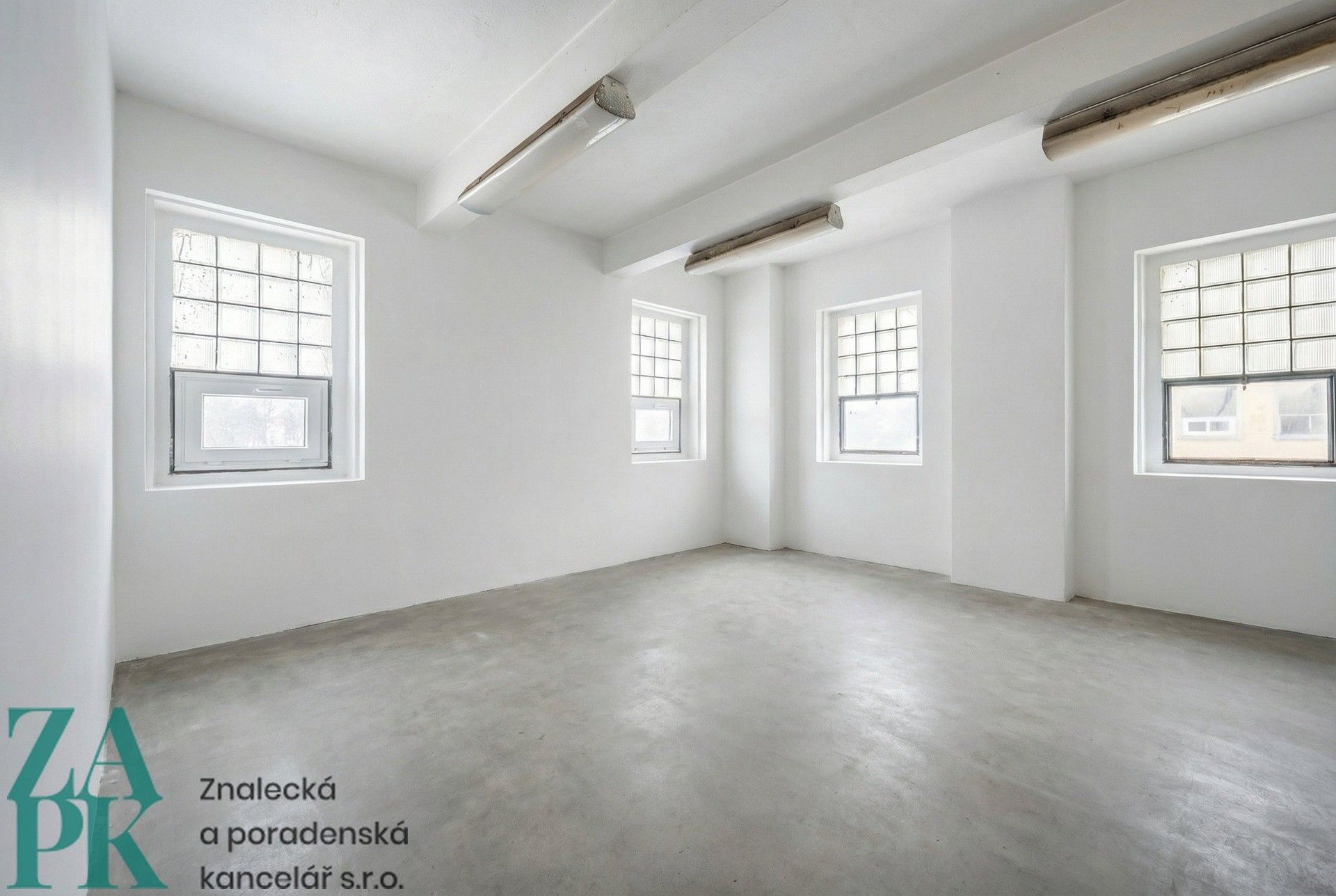 Pronájem komerčního prostoru 1075 m² - foto 5