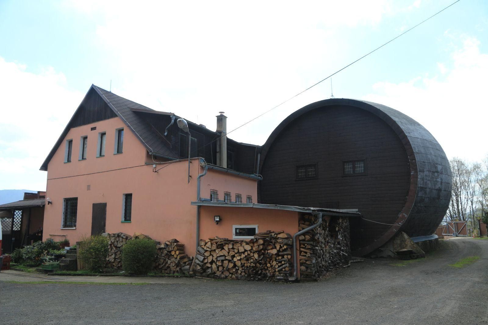 Prodej komerčního prostoru 1060 m² - foto 4
