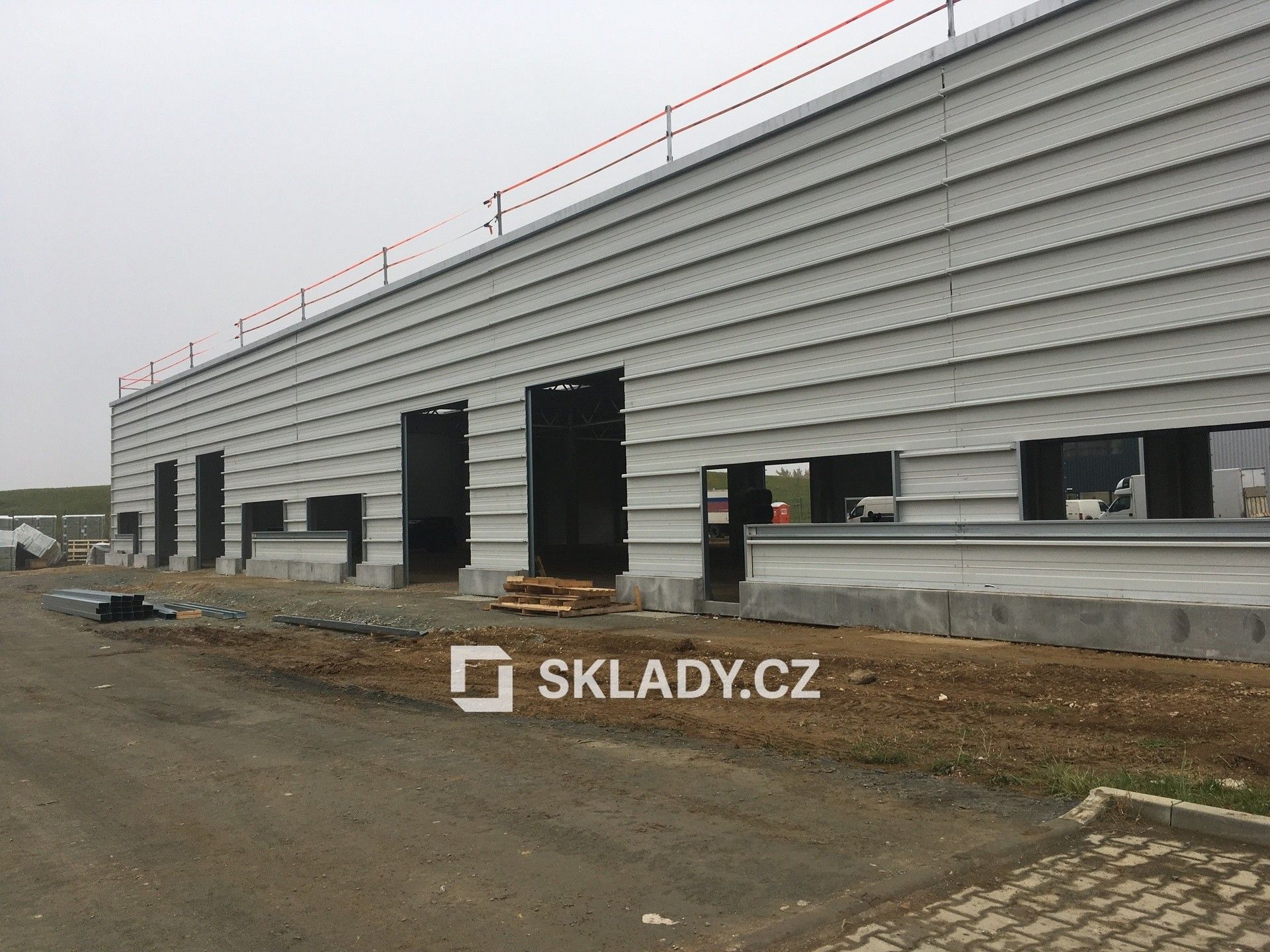 Pronájem komerčního prostoru 237 m² - foto 2