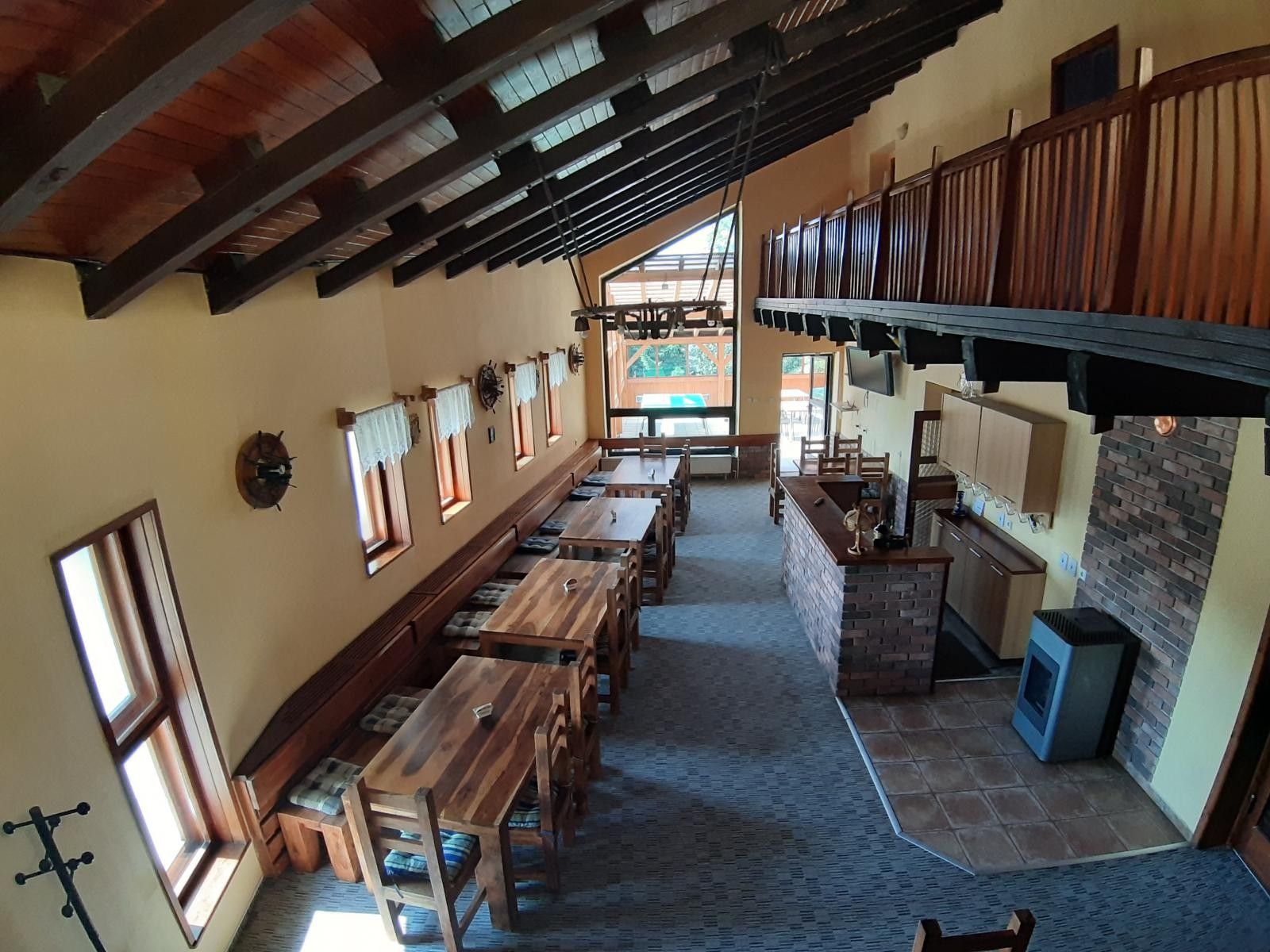 Prodej komerčního prostoru 1480 m² - foto 4