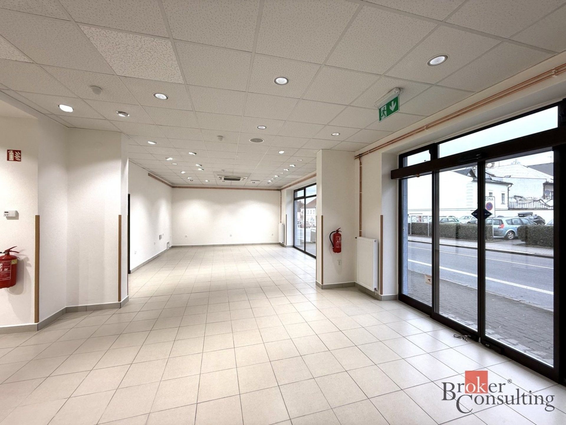Pronájem komerčního prostoru 200 m² - foto 3