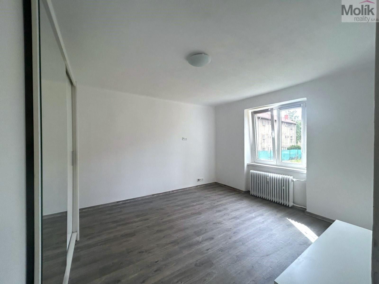 Pronájem bytu 1+1 30 m² - foto 6
