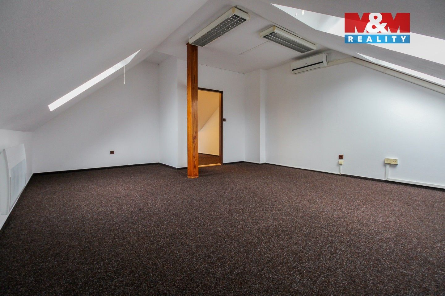 Pronájem komerčního prostoru 120 m² - foto 7