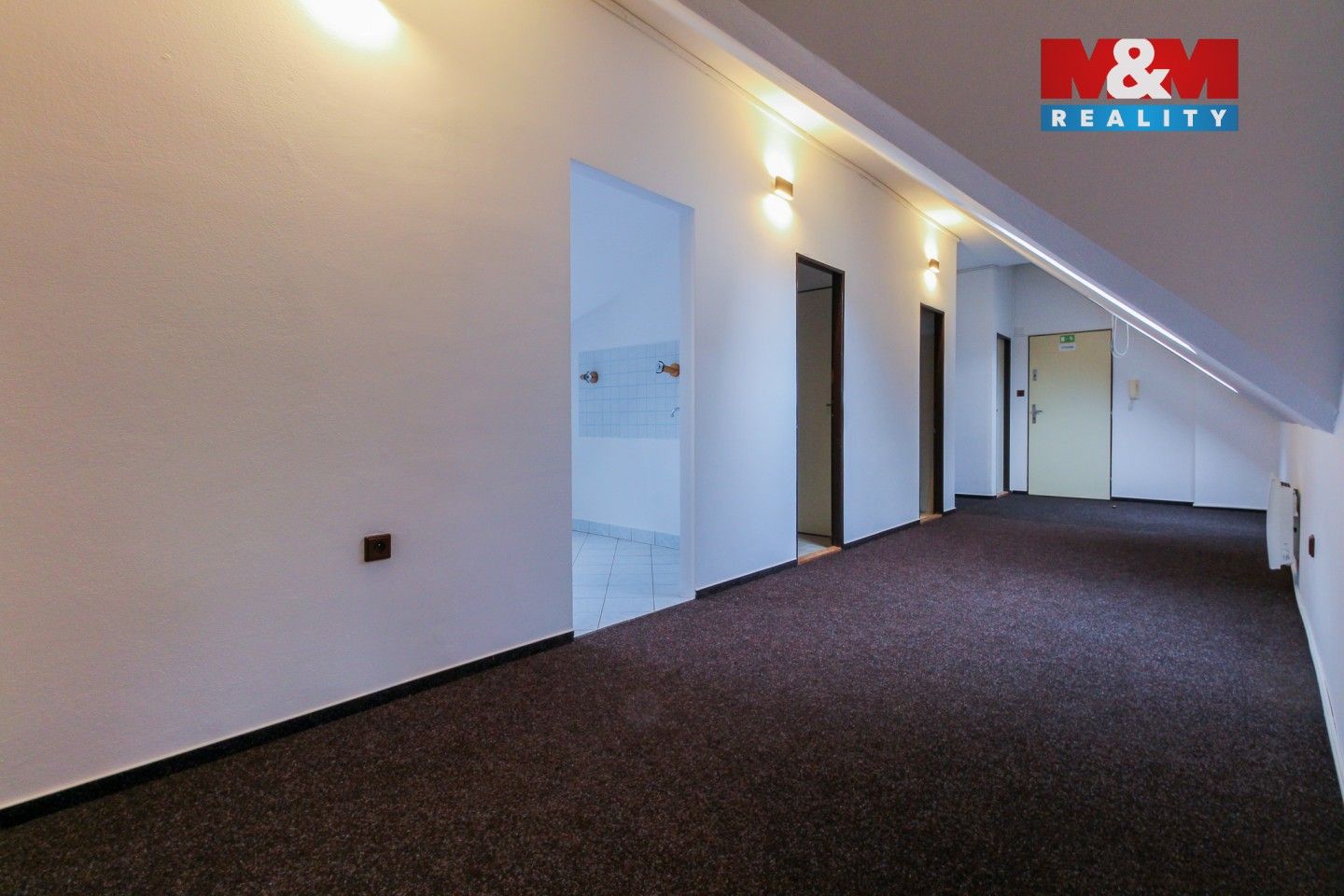 Pronájem komerčního prostoru 120 m² - foto 12