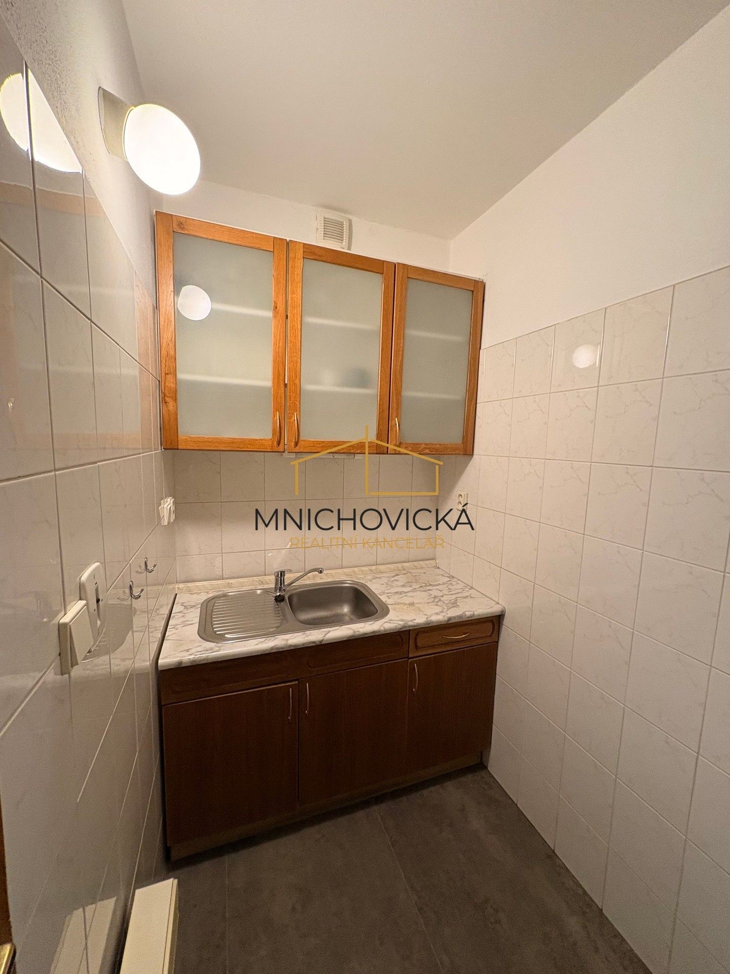 Pronájem komerčního prostoru 68 m² - foto 8