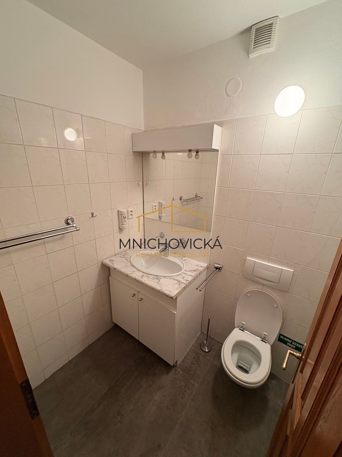 Pronájem komerčního prostoru 68 m² - foto 7