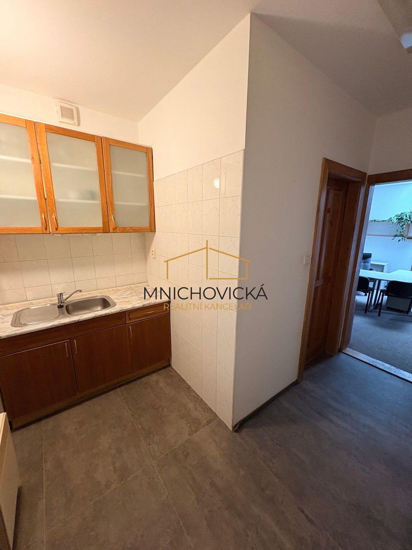 Pronájem komerčního prostoru 68 m² - foto 10