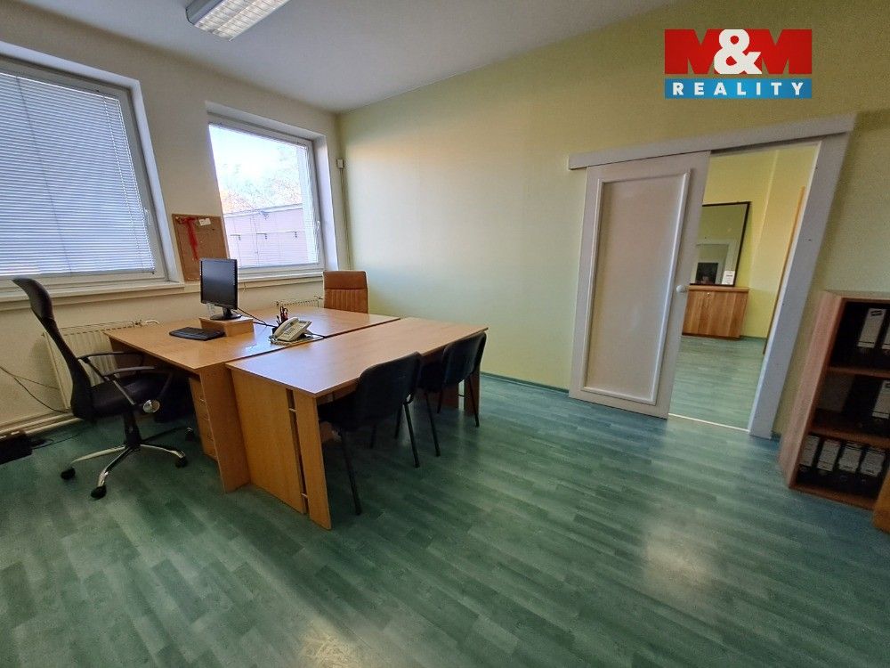 Pronájem komerčního prostoru 200 m² - foto 5