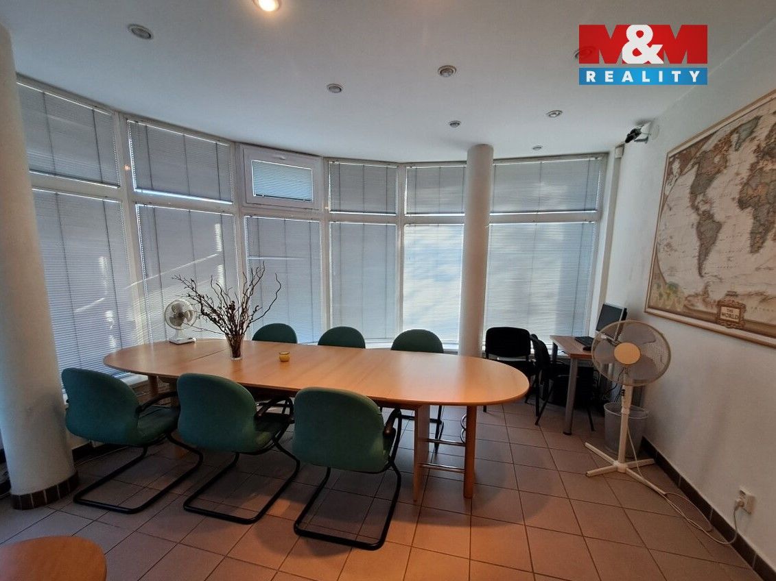 Pronájem komerčního prostoru 200 m² - foto 7