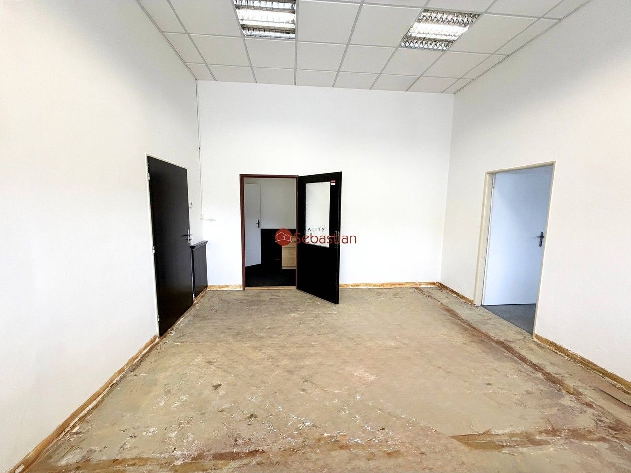Pronájem komerčního prostoru 69 m² - foto 4