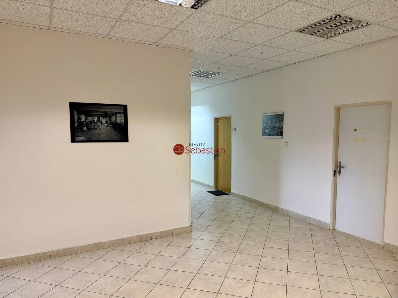 Pronájem komerčního prostoru 69 m² - foto 7