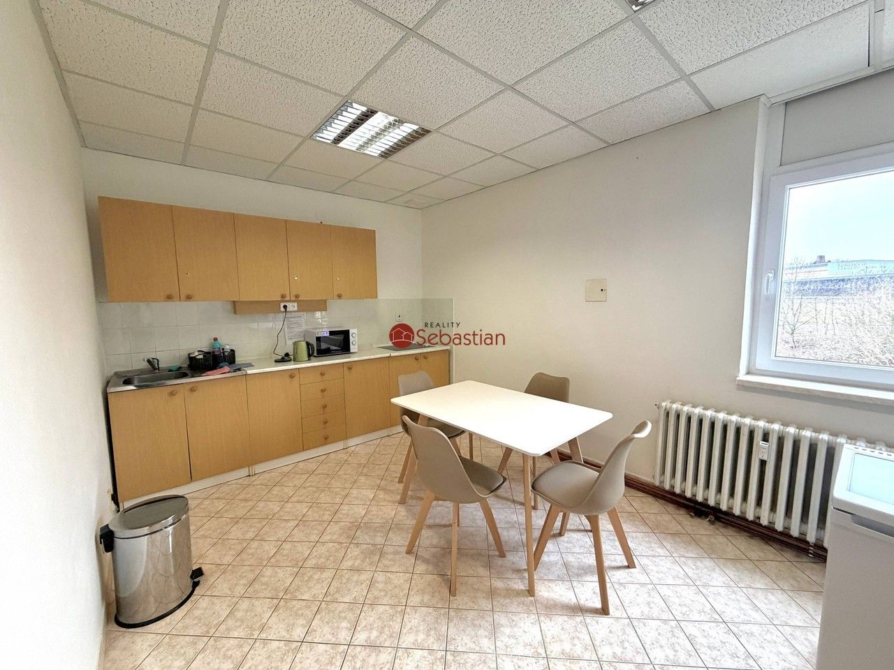 Pronájem komerčního prostoru 69 m² - foto 9