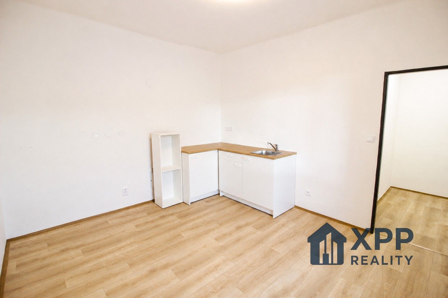 Pronájem bytu 1+kk 22 m² - foto 1