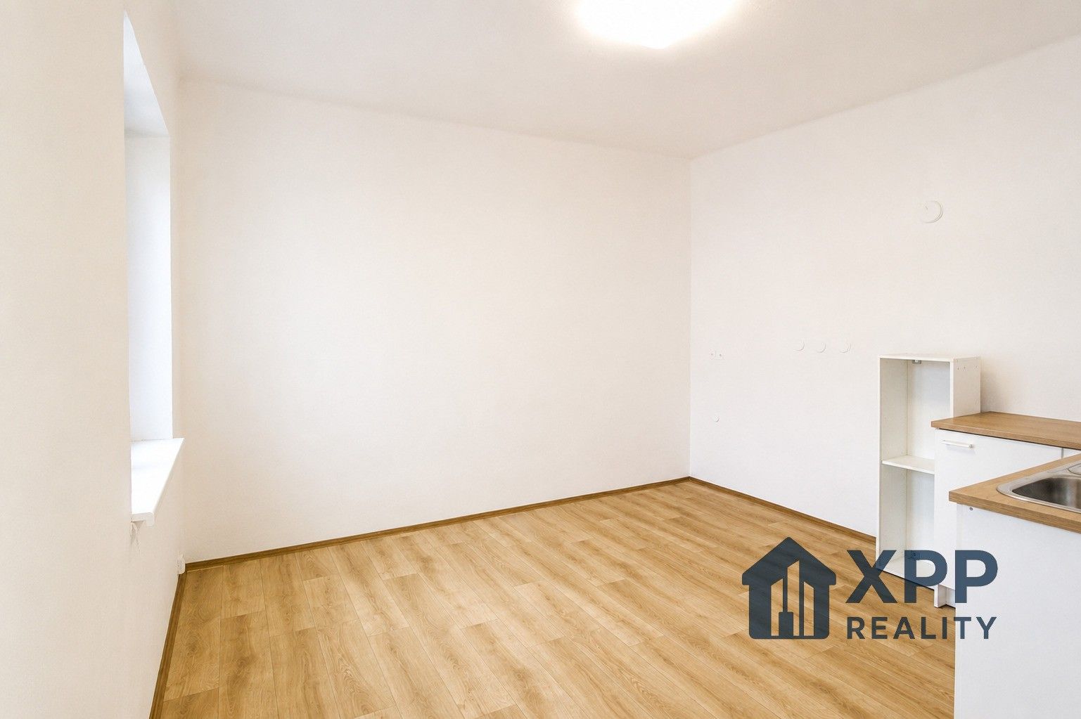 Pronájem bytu 1+kk 22 m² - foto 3