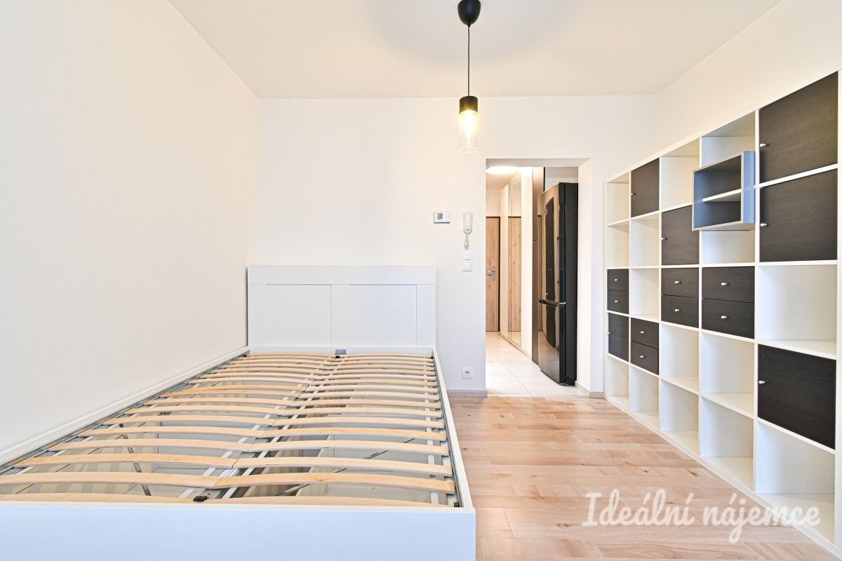 Pronájem bytu 1+1 24 m² - foto 2