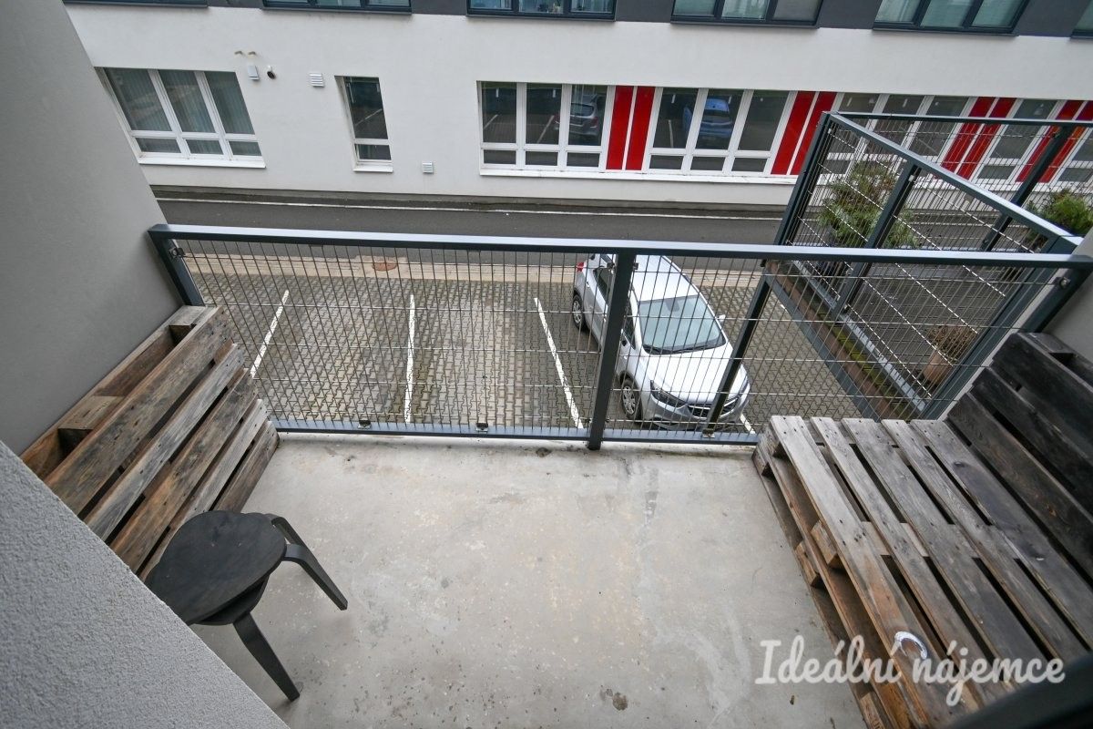 Pronájem bytu 1+1 24 m² - foto 10