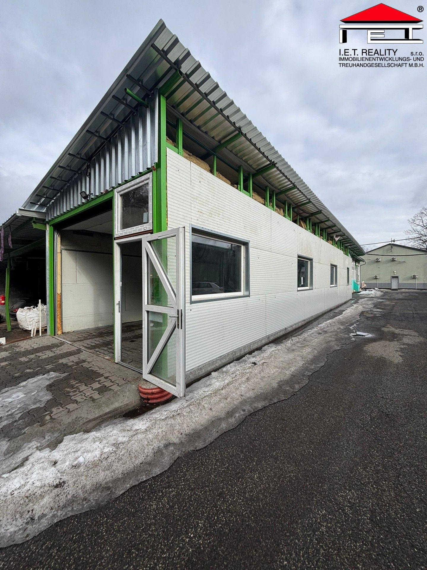 Pronájem komerčního prostoru 90 m² - foto 3