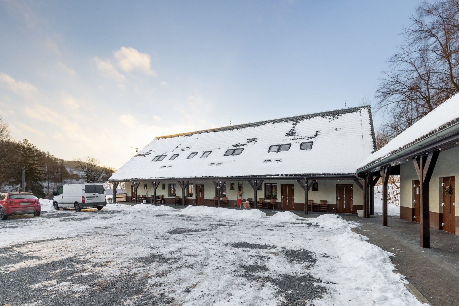 Prodej komerčního prostoru 1265 m² - foto 1