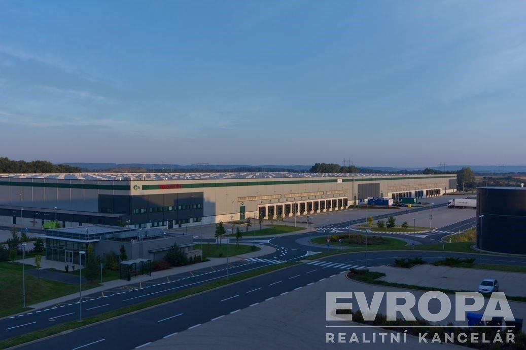 Pronájem komerčního prostoru 14707 m² - foto 9