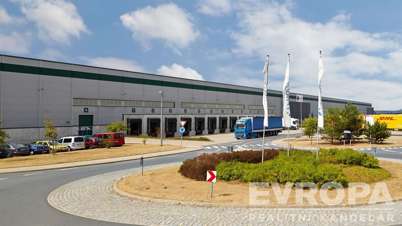 Pronájem komerčního prostoru 14707 m² - foto 11