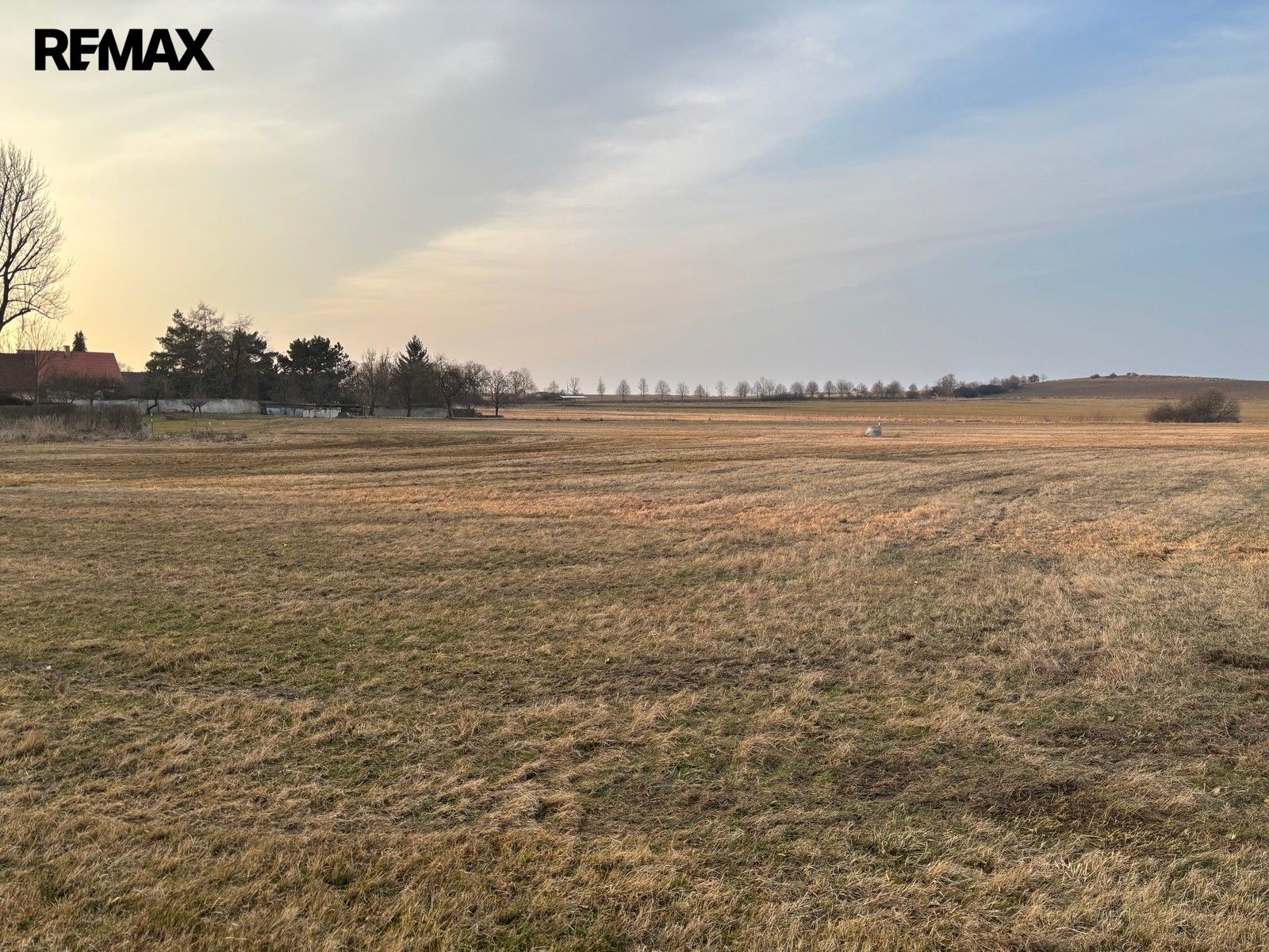 Prodej pozemku 4320 m² - foto 1