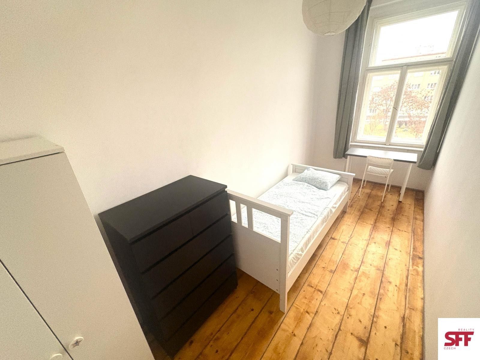 Pronájem bytu 10 m² - foto 1