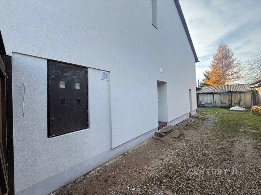 Prodej nemovitosti 275 m² - foto 4