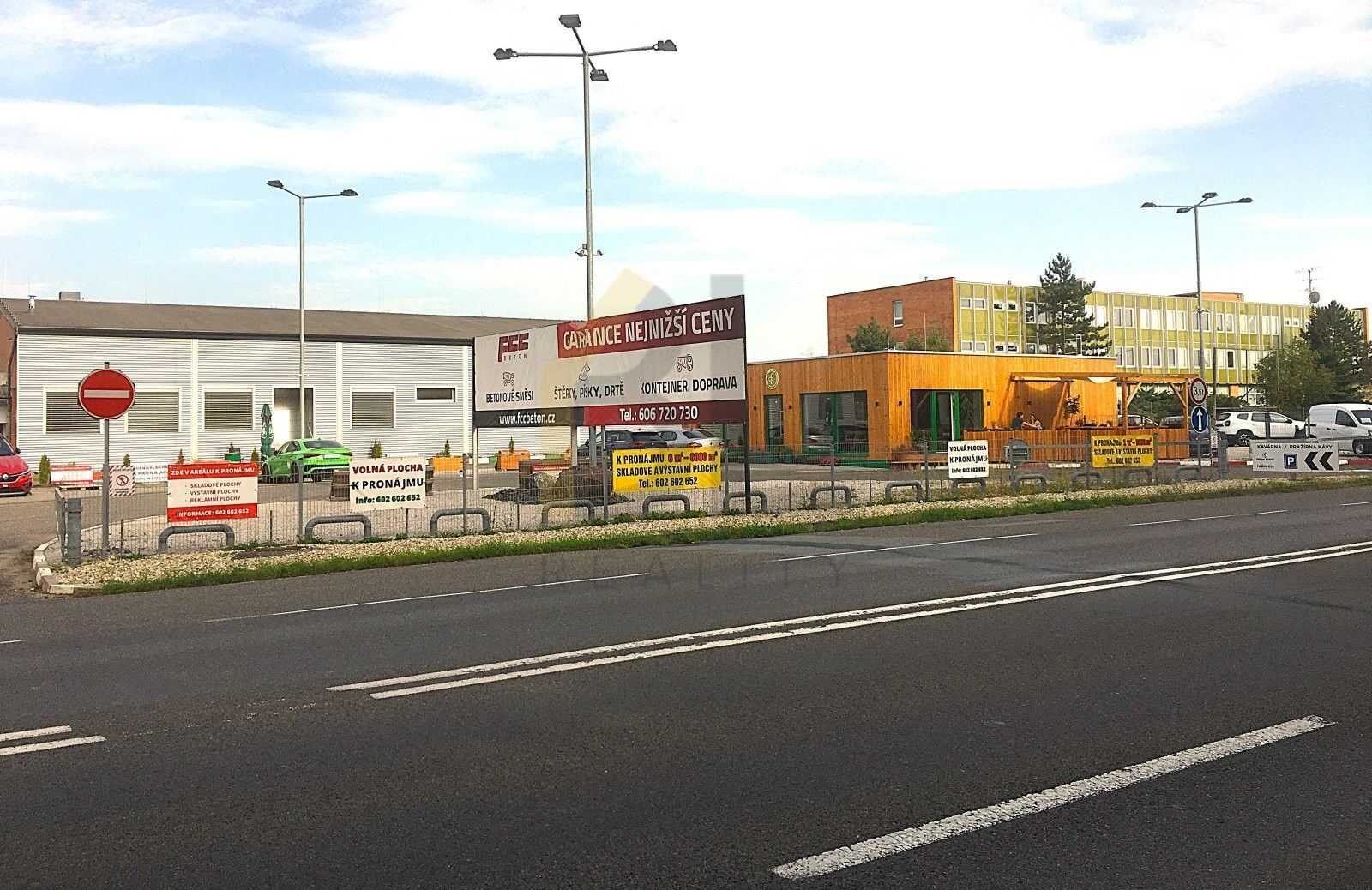 Pronájem komerčního prostoru 600 m² - foto 6