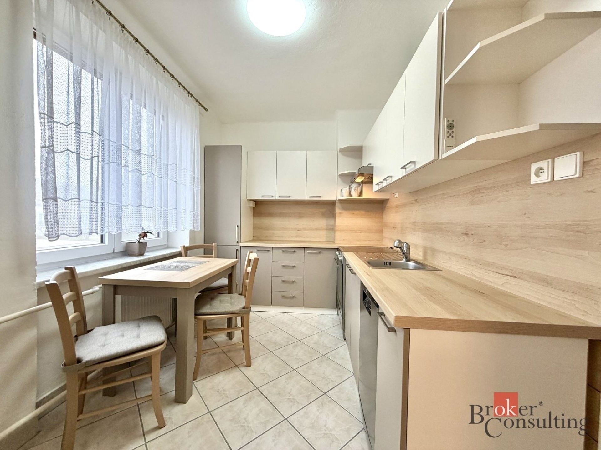 Prodej bytu 2+1 51 m² - foto 4
