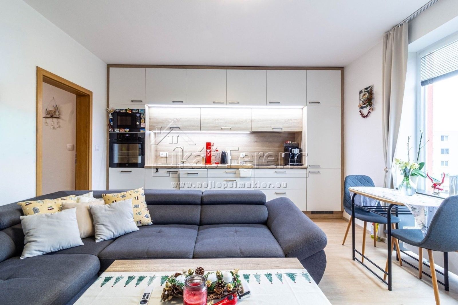 Pronájem bytu 2+kk 52 m² - foto 1