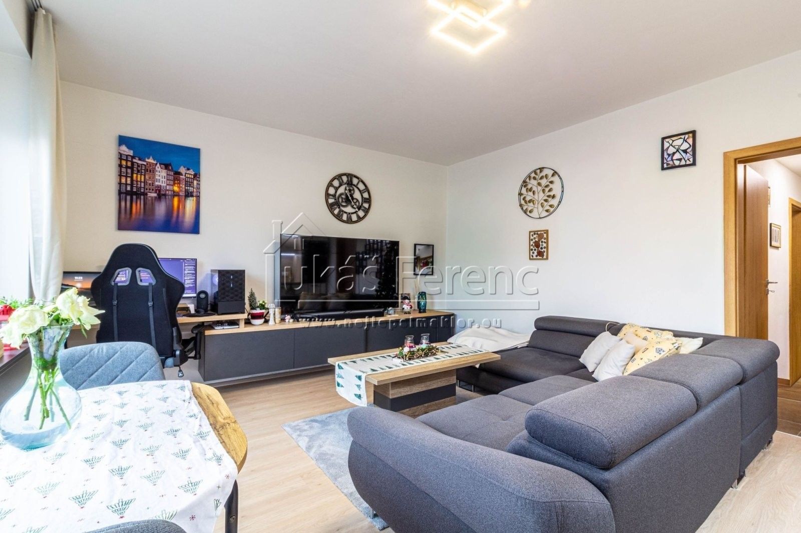 Pronájem bytu 2+kk 52 m² - foto 3