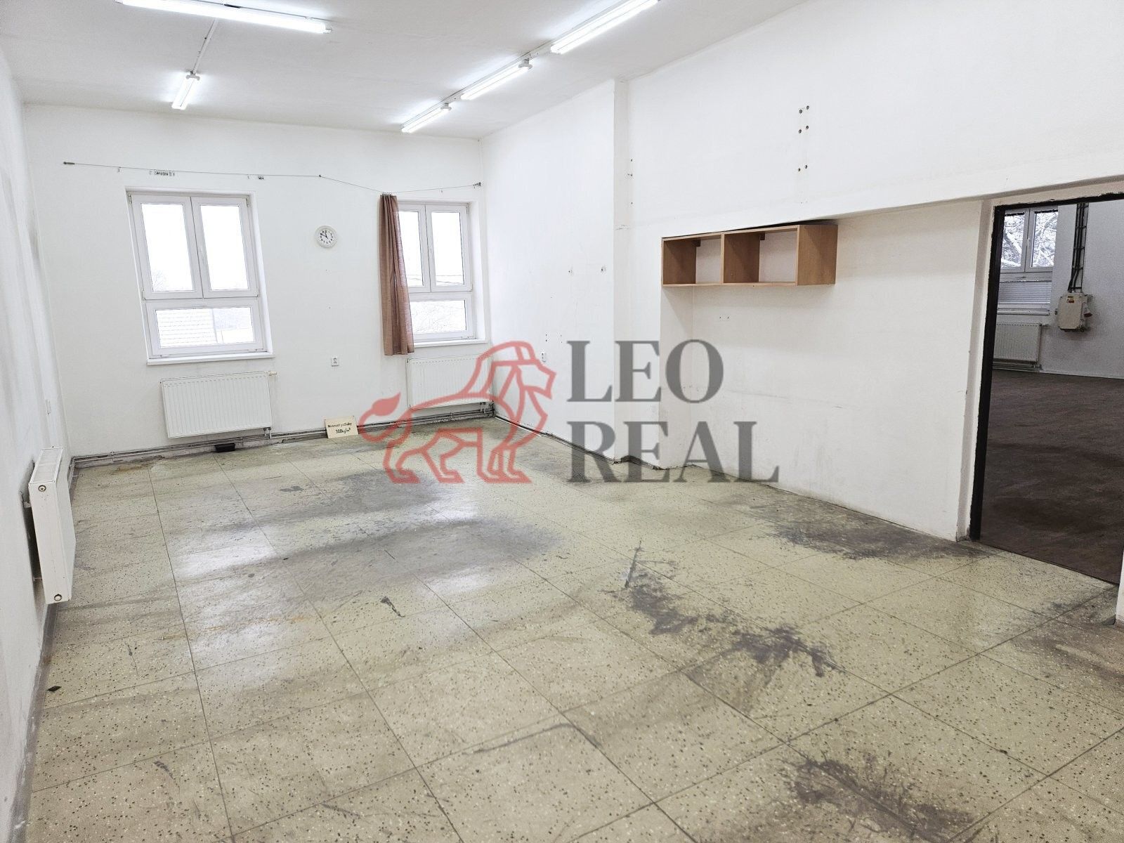 Prodej komerčního prostoru 372 m² - foto 7
