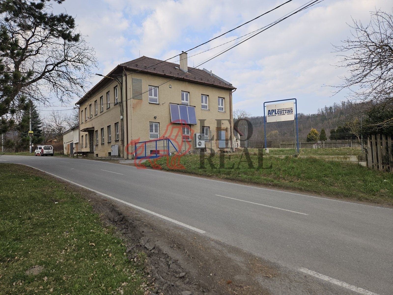 Prodej komerčního prostoru 372 m² - foto 12